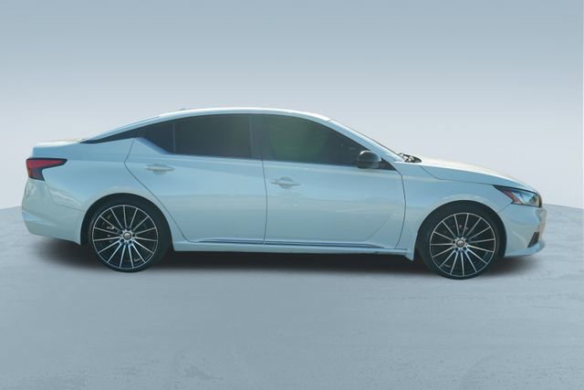 Used 2019 Nissan Altima 2.5 SR w/ SR Premium Package image 10