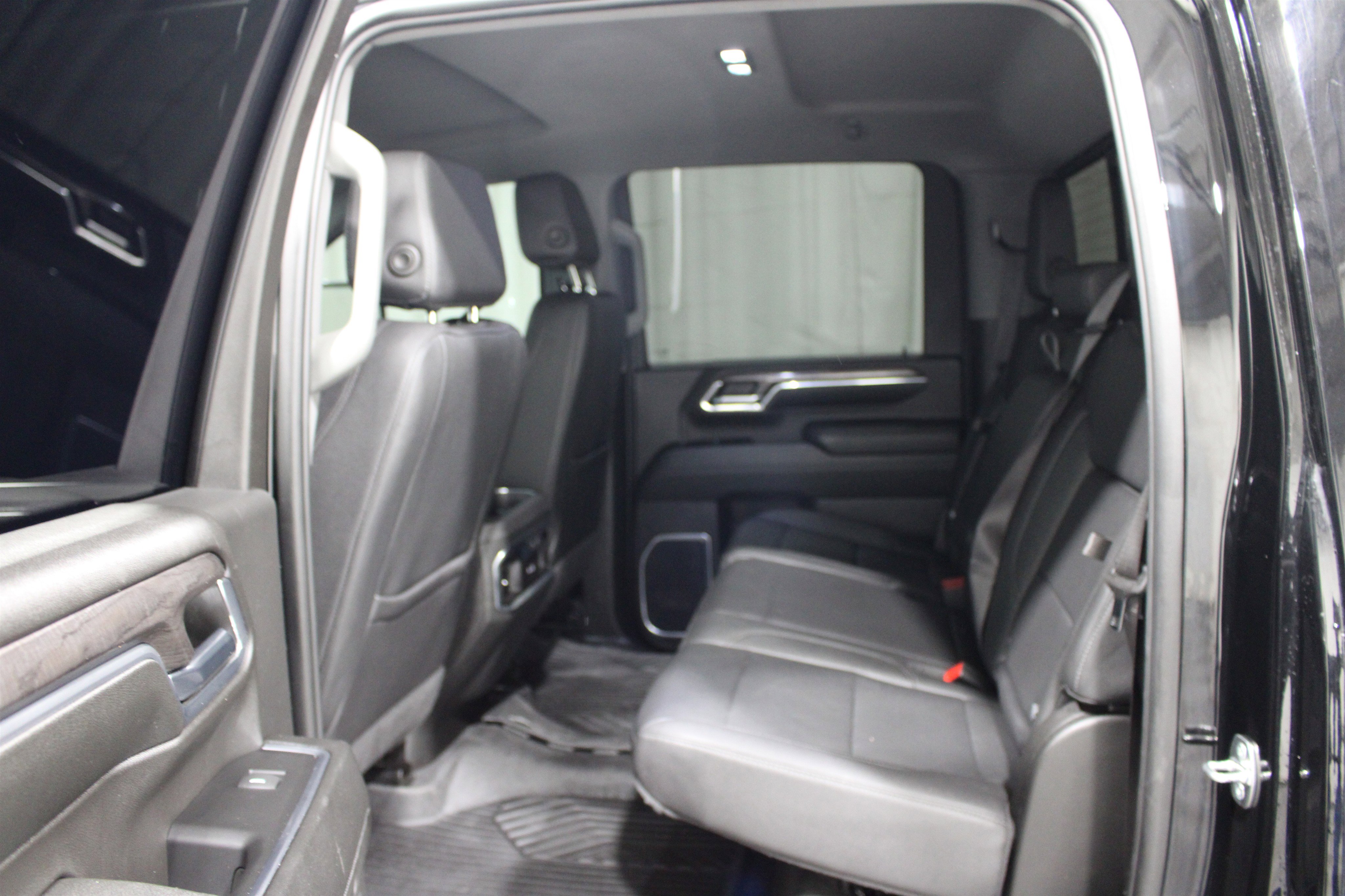 Used 2024 Chevrolet Silverado 2500 LTZ w/ LTZ Plus Package AWD/4WD image 21