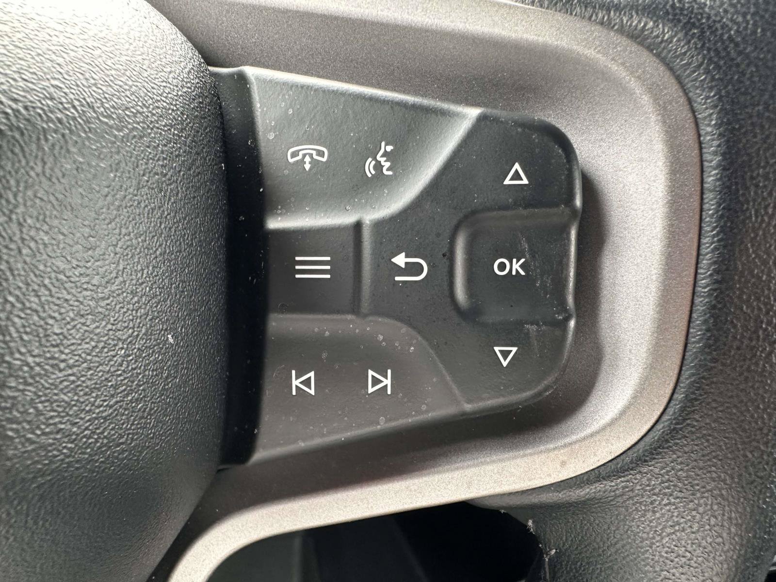 Used 2025 Ford Bronco Badlands AWD/4WD image 18