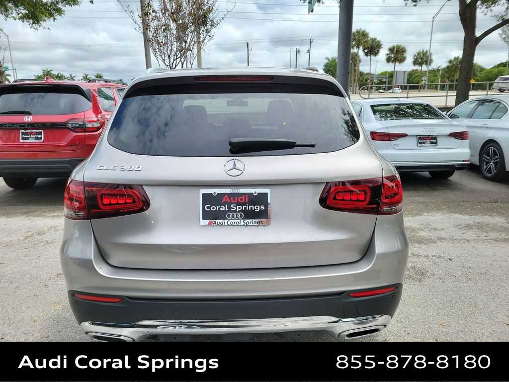 Used 2021 Mercedes-Benz GLC 300 image 5
