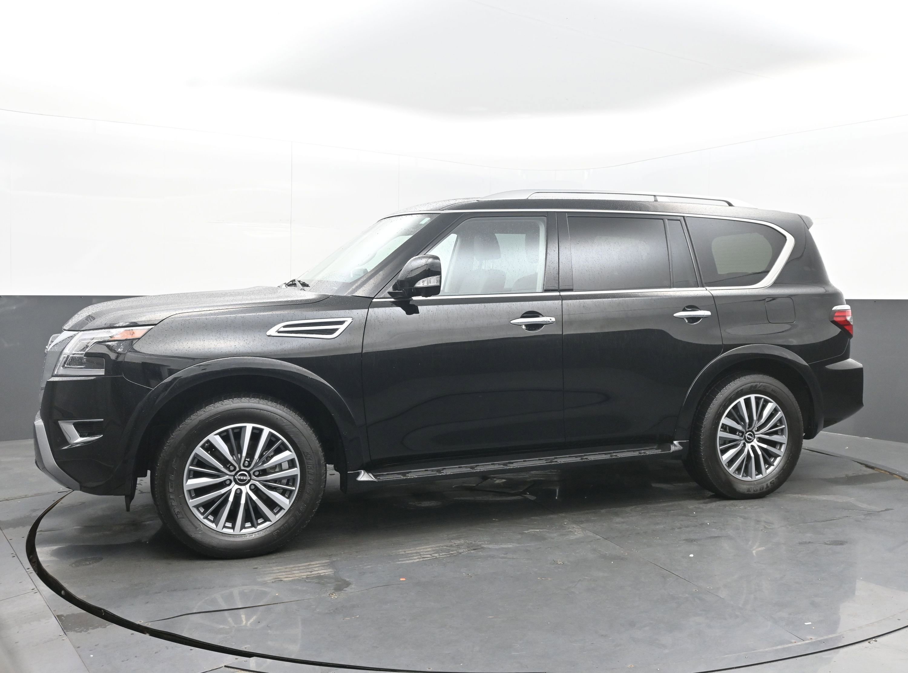 Used 2024 Nissan Armada SL w/ Cargo Package image 5
