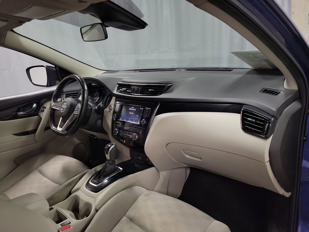 Used 2021 Nissan Rogue Sport SV FWD image 25
