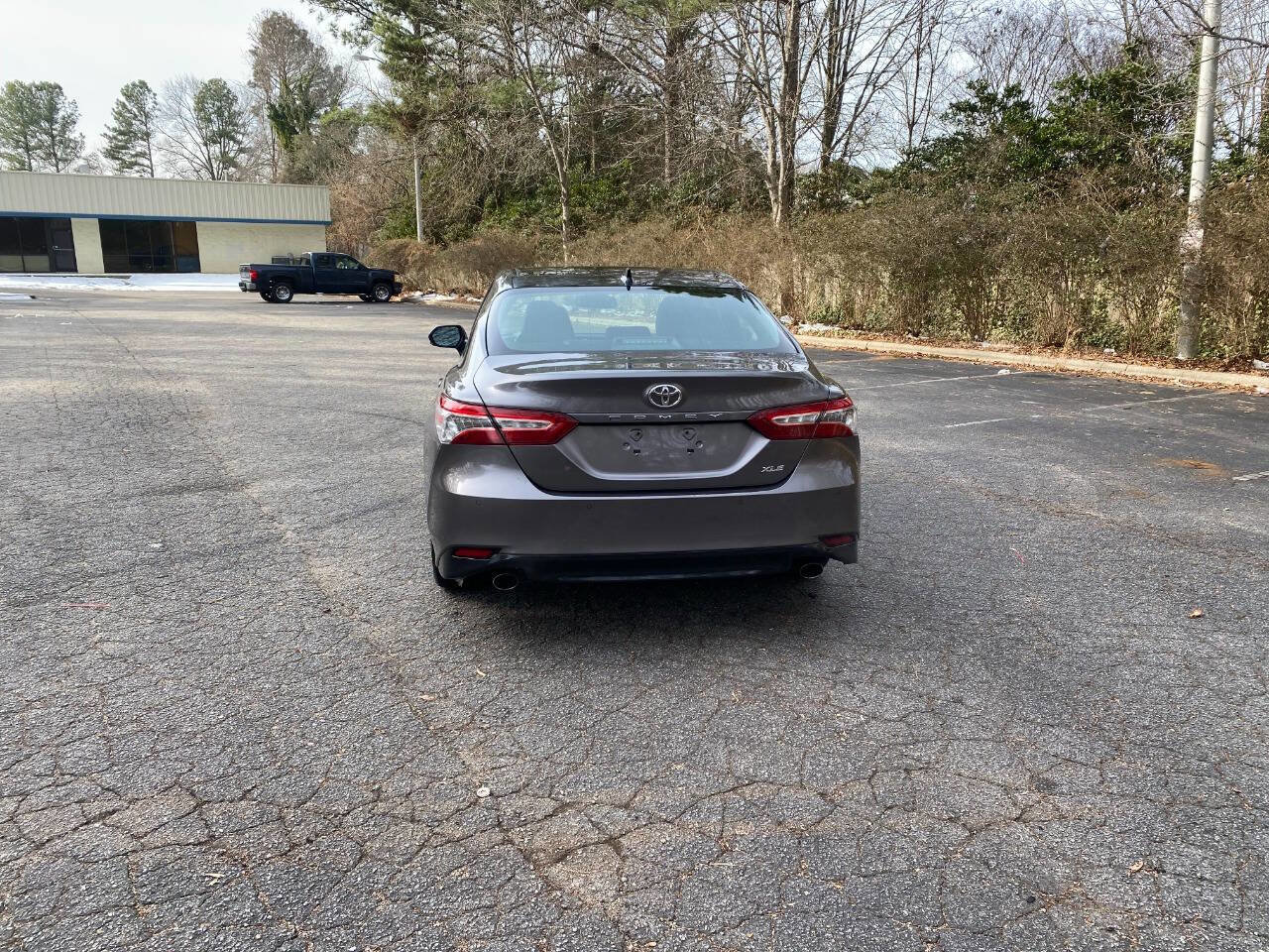 Used 2018 Toyota Camry XLE w/ Driver Assist Package FWD image 6