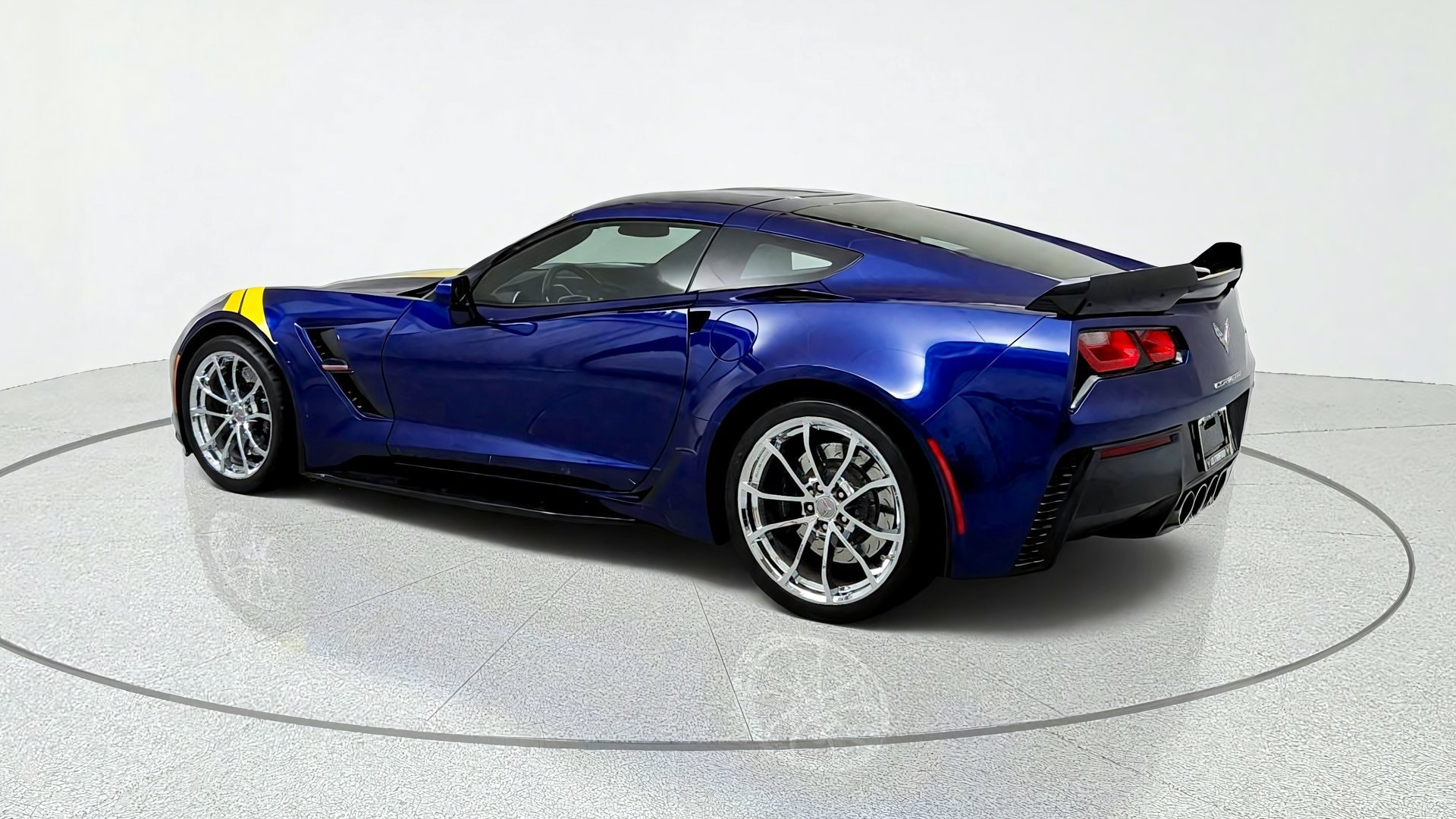 Used 2017 Chevrolet Corvette Grand Sport RWD image 3