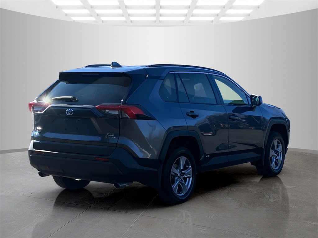 Used 2024 Toyota RAV4 XLE image 7