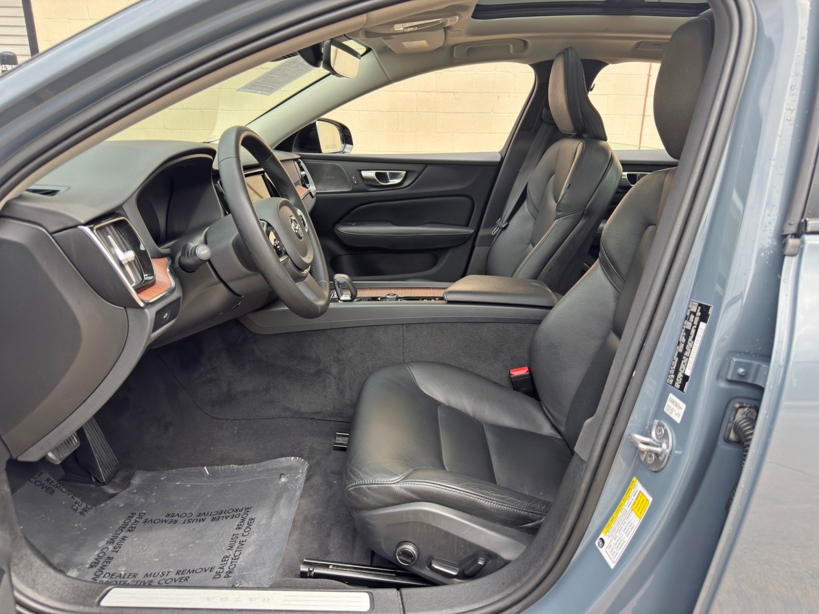 Used 2024 Volvo S60 B5 Plus AWD/4WD image 17