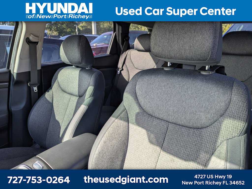 Used 2023 Hyundai Santa Fe SE FWD image 3