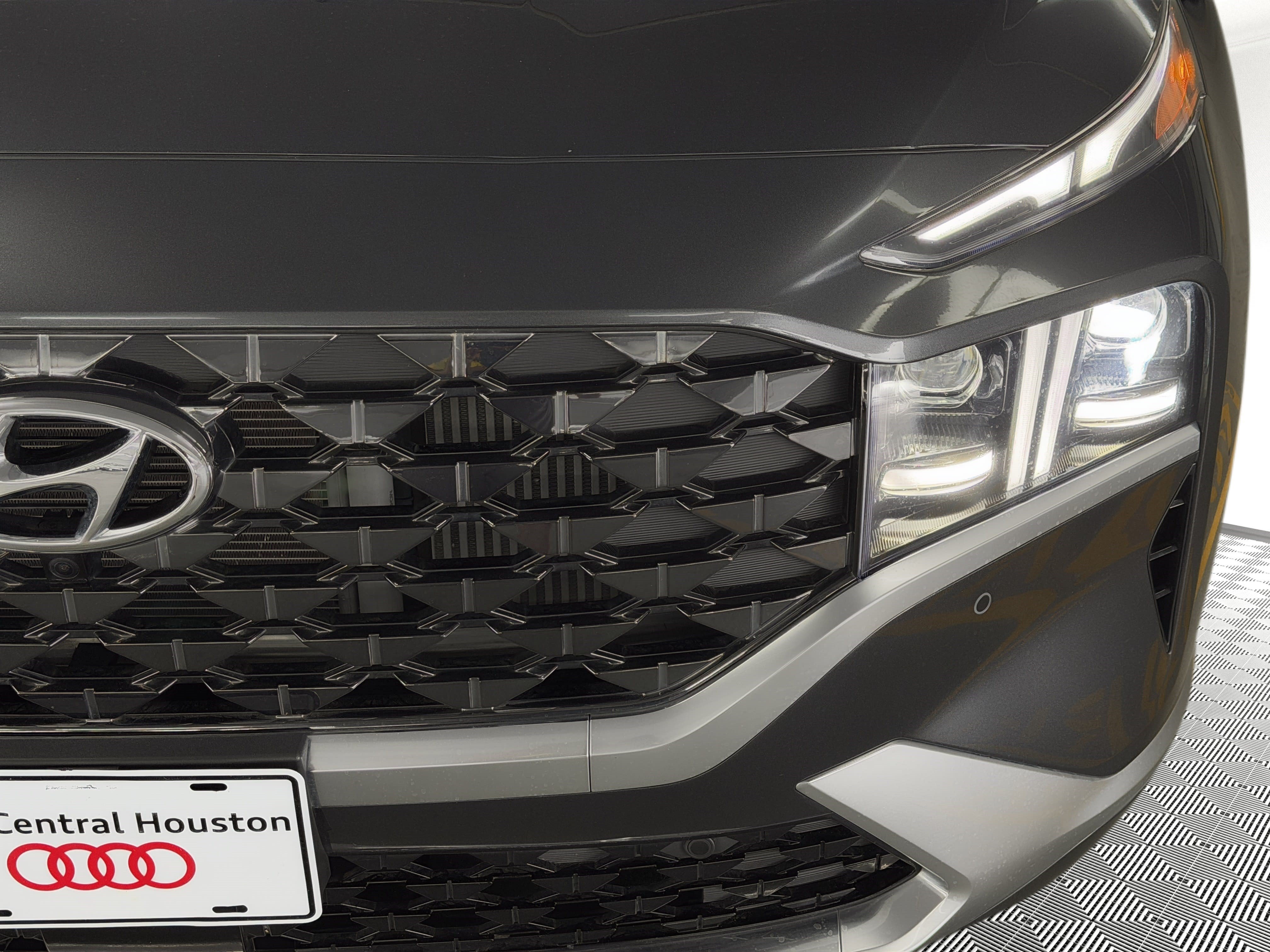Used 2023 Hyundai Santa Fe Calligraphy FWD image 11