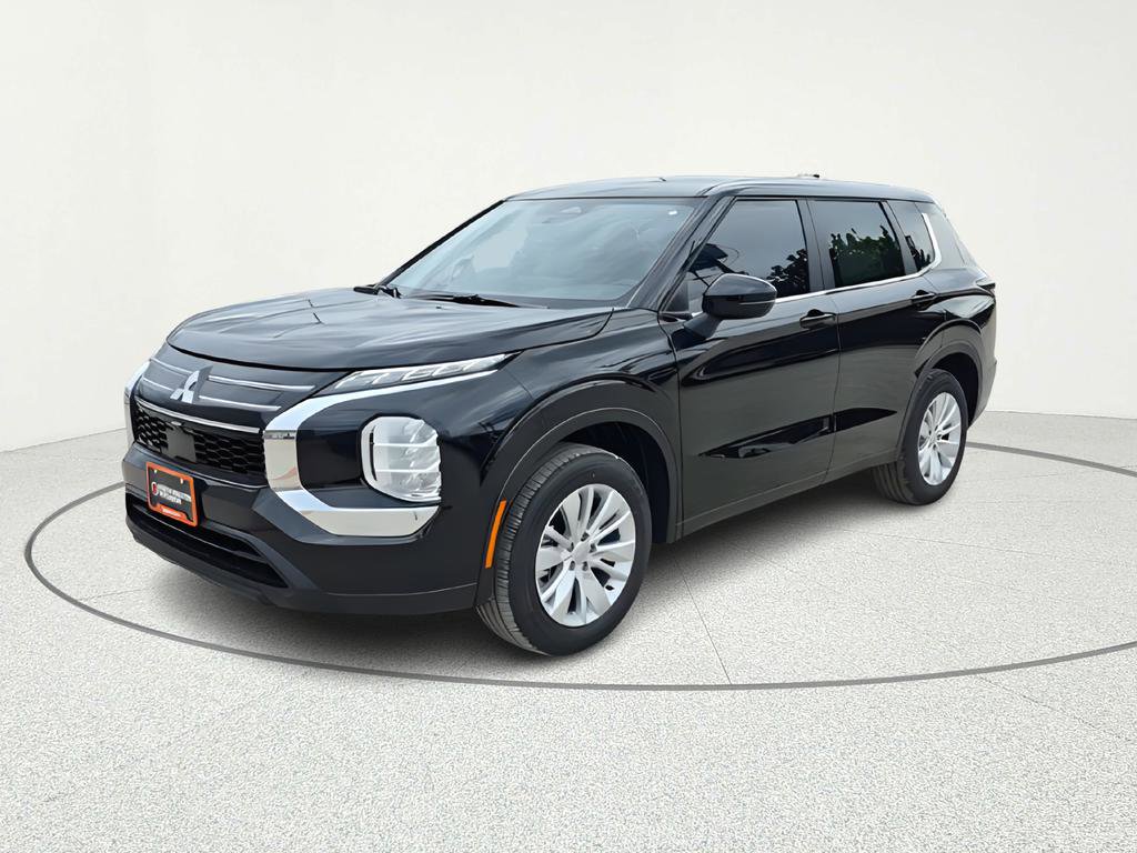 New 2026 Mitsubishi Outlander ES image 2