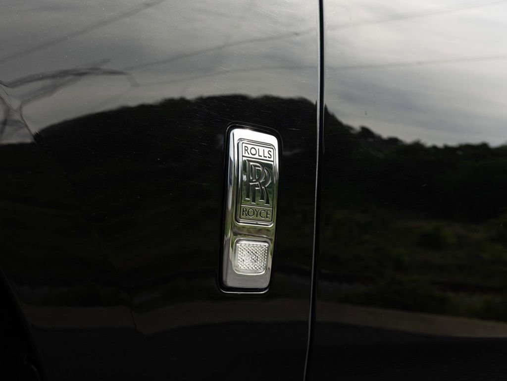 Certified 2021 Rolls-Royce Cullinan AWD/4WD image 19