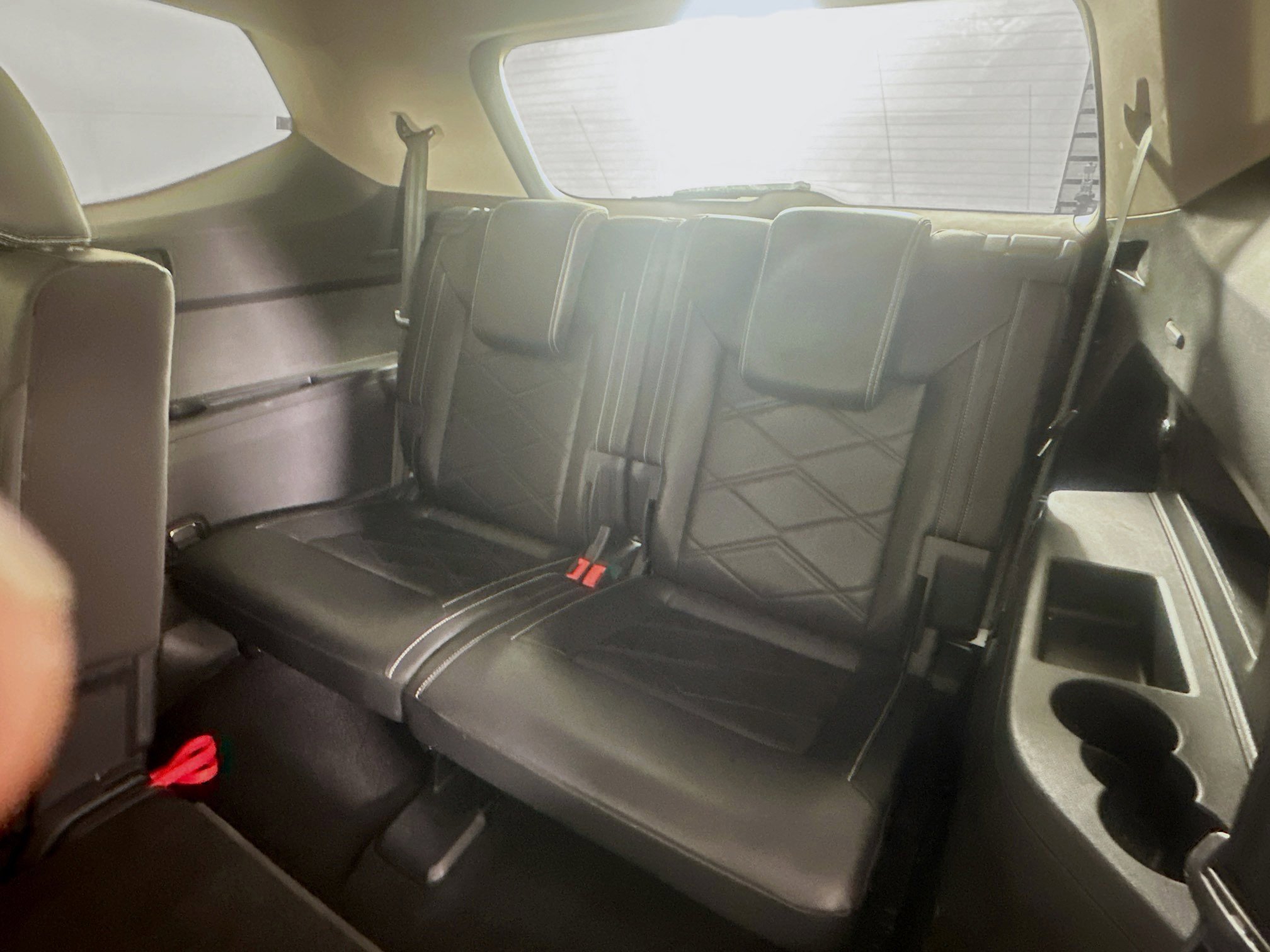 Used 2025 Volkswagen Atlas SE image 28