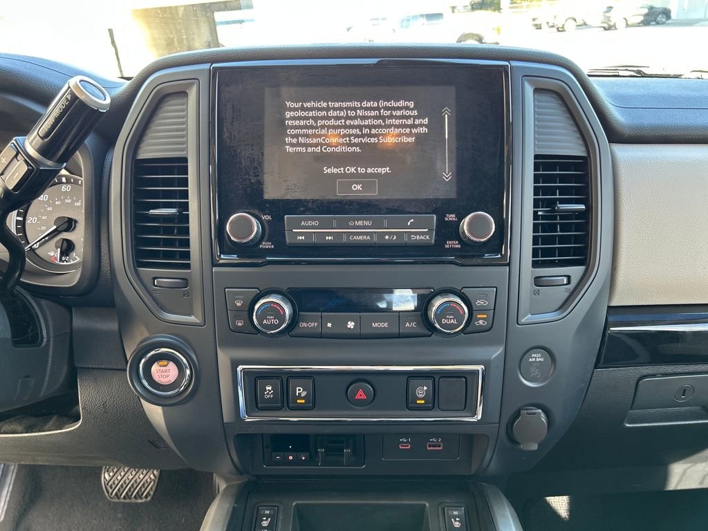 Used 2023 Nissan Titan SV w/ SV Convenience Package image 17
