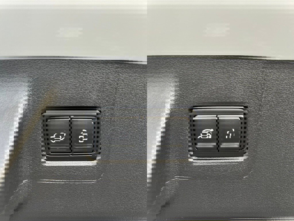 Used 2025 Hyundai Santa Fe Calligraphy image 32