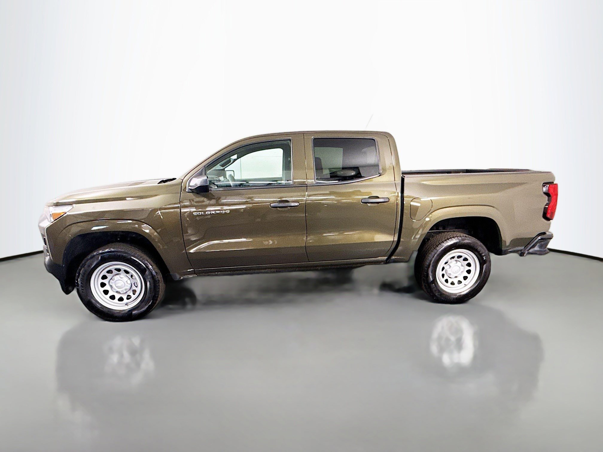 Used 2024 Chevrolet Colorado W/T image 6