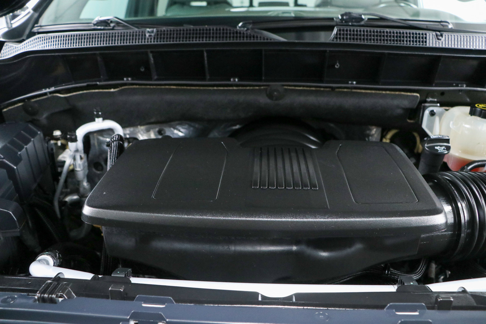 Used 2020 Chevrolet Silverado 1500 LTZ AWD/4WD image 32