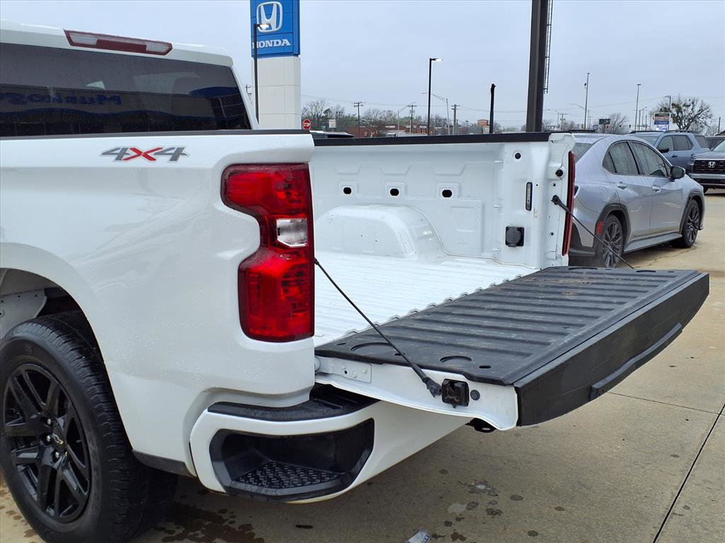 Used 2022 Chevrolet Silverado 1500 Custom w/ LPO, Dark Essentials Package image 21