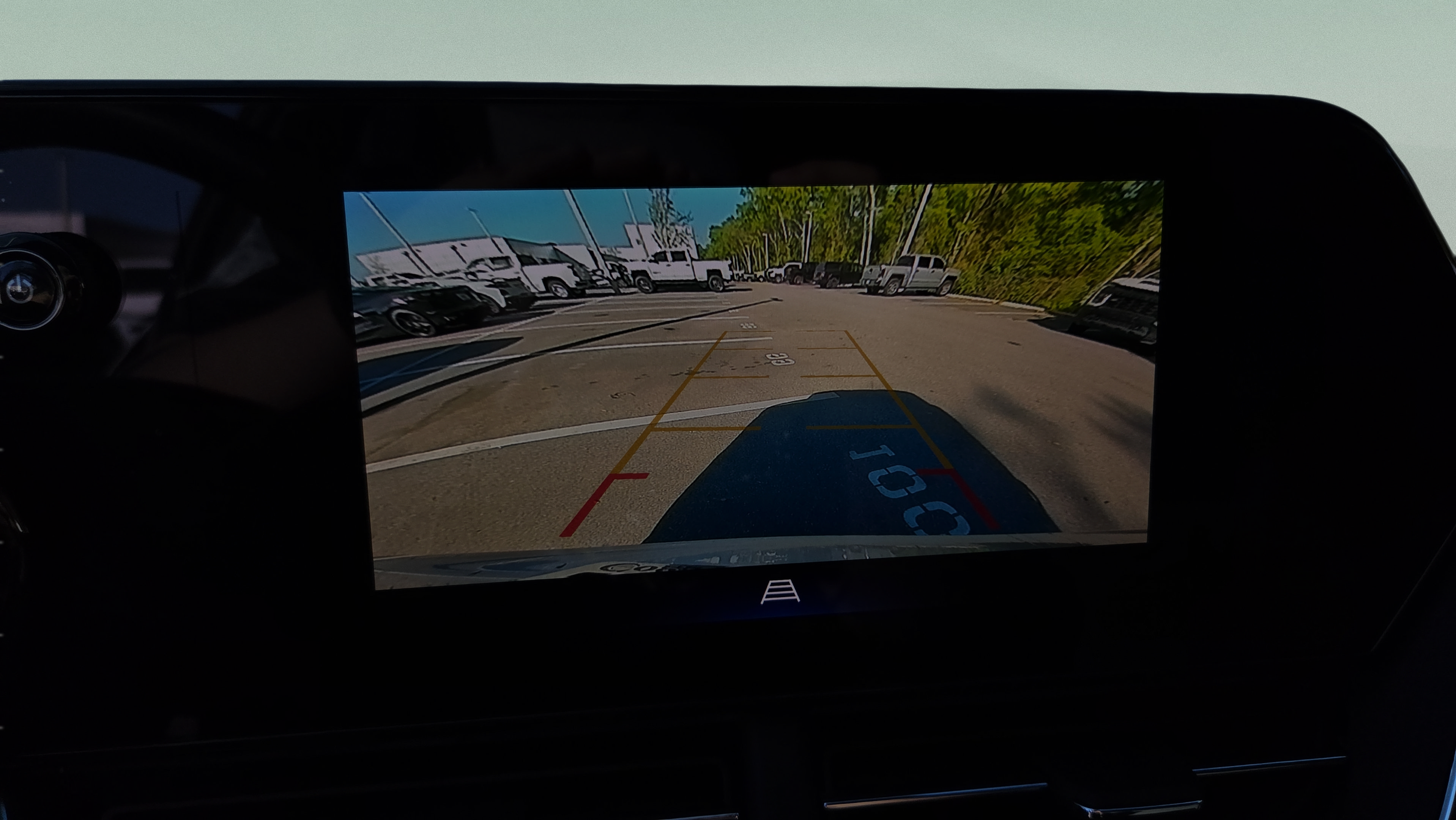 Used 2025 Chevrolet Trax RS FWD image 19
