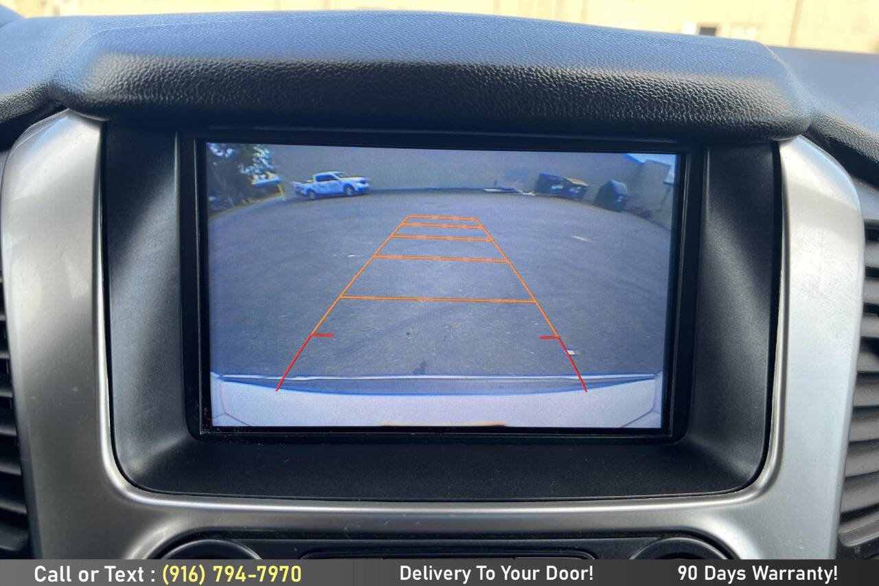 Used 2017 Chevrolet Suburban Premier RWD image 23