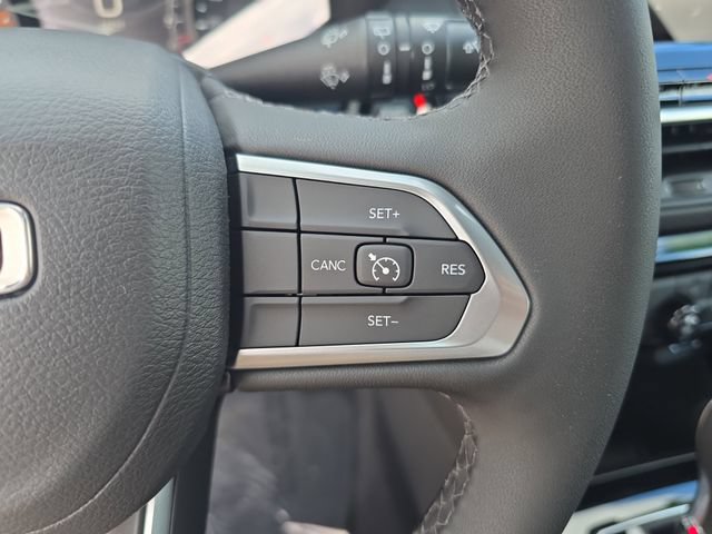 New 2026 Jeep Compass Latitude AWD/4WD image 23