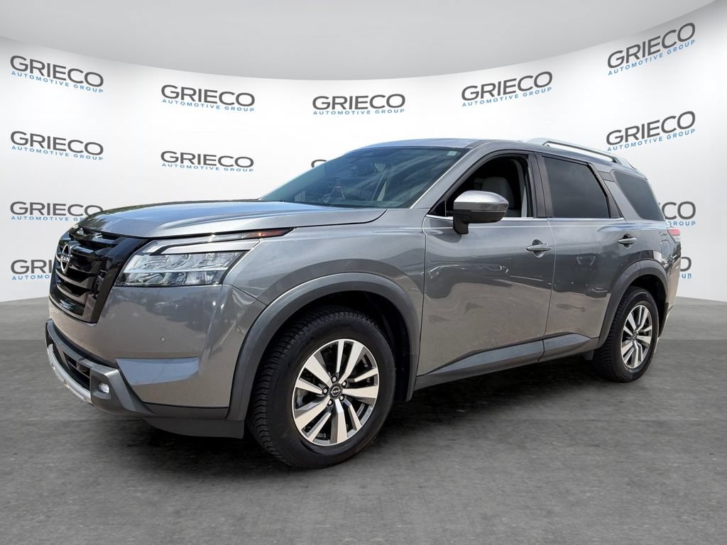Certified 2022 Nissan Pathfinder SL w/ SL Black Package AWD/4WD image 3
