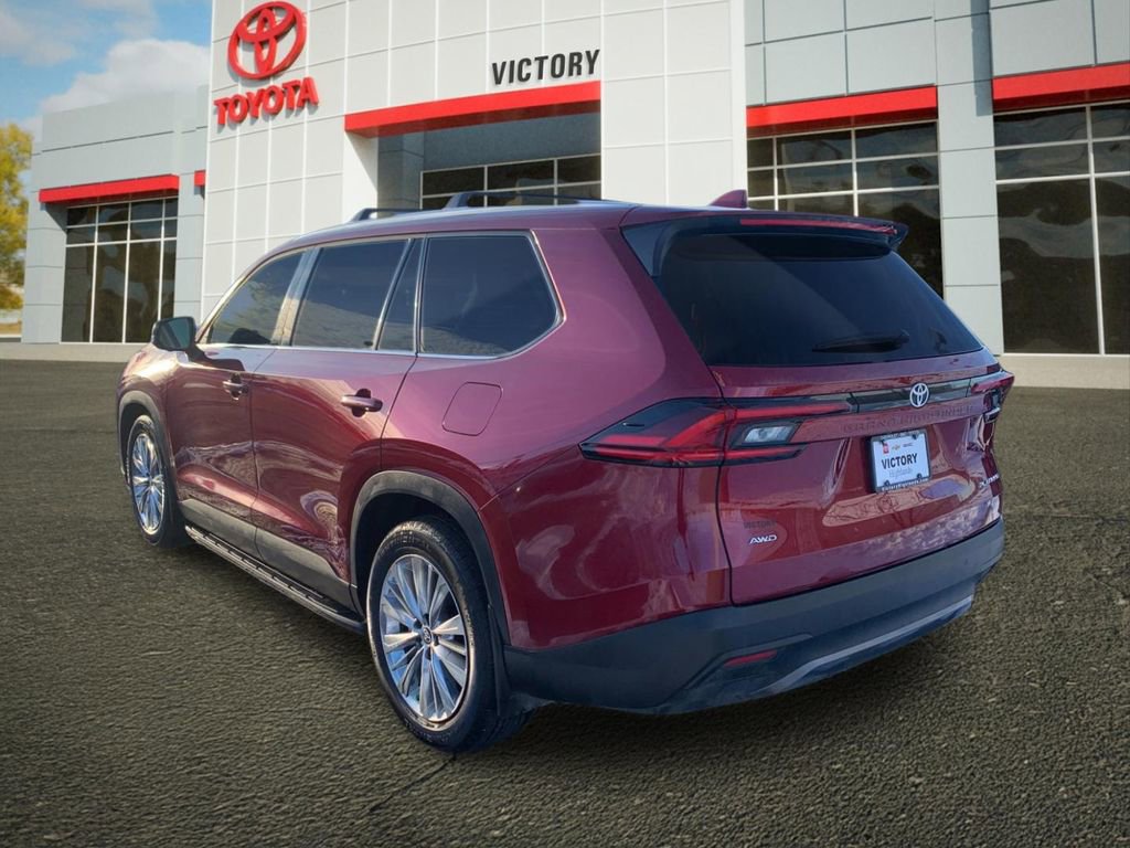 Used 2025 Toyota Grand Highlander AWD image 5
