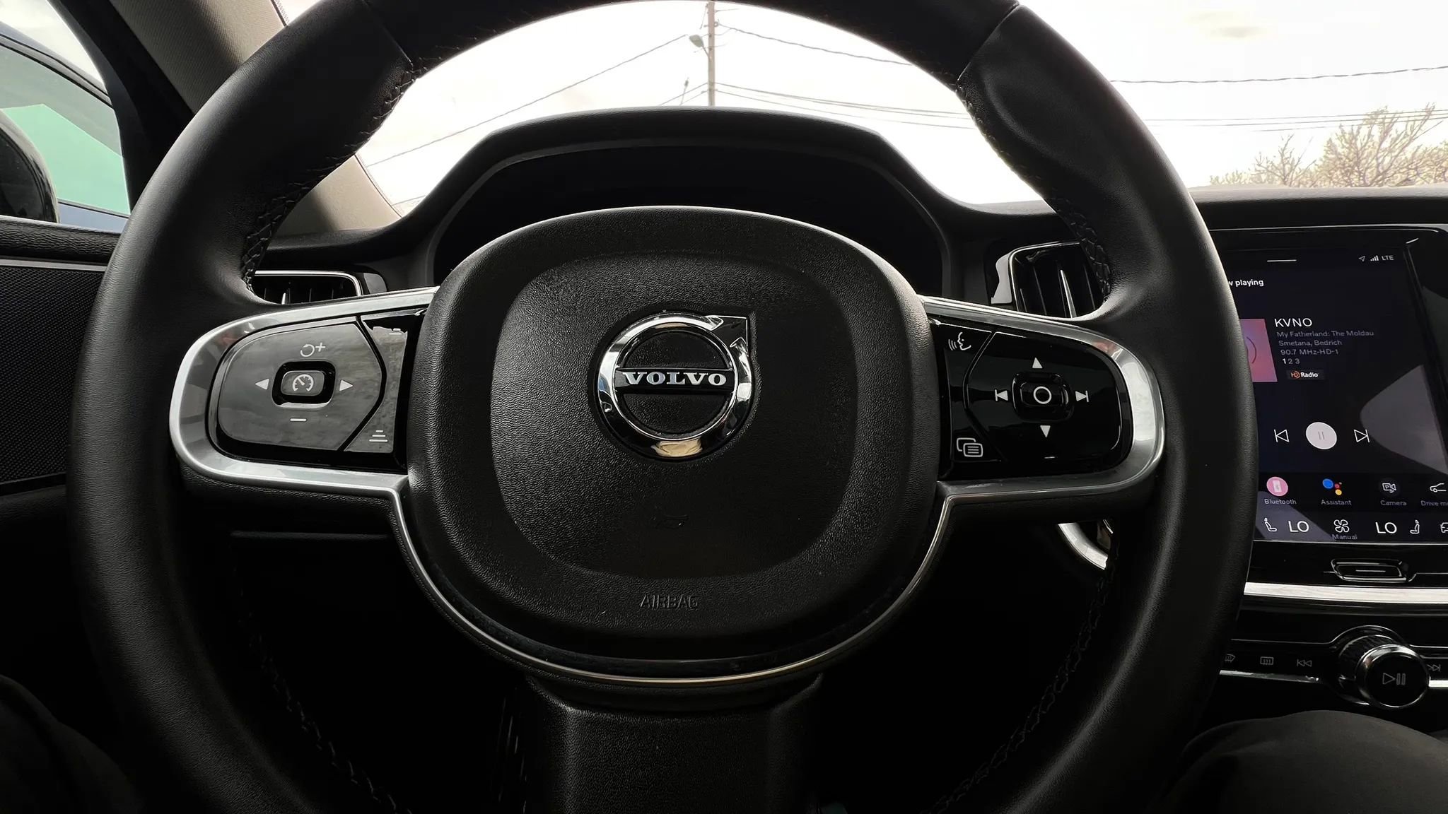 Used 2023 Volvo S60 T8 Plus image 36