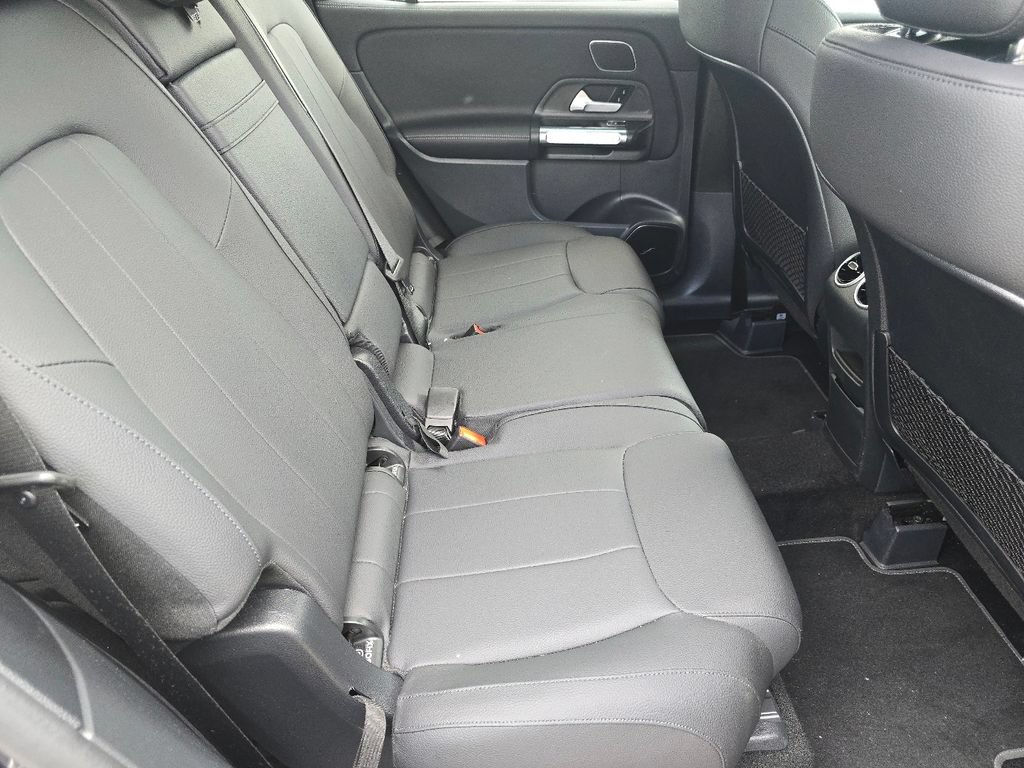 Used 2026 Mercedes-Benz GLB 250 4MATIC image 20