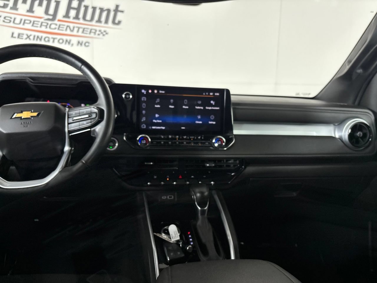 Used 2023 Chevrolet Colorado LT w/ LT Convenience Package II AWD/4WD image 24