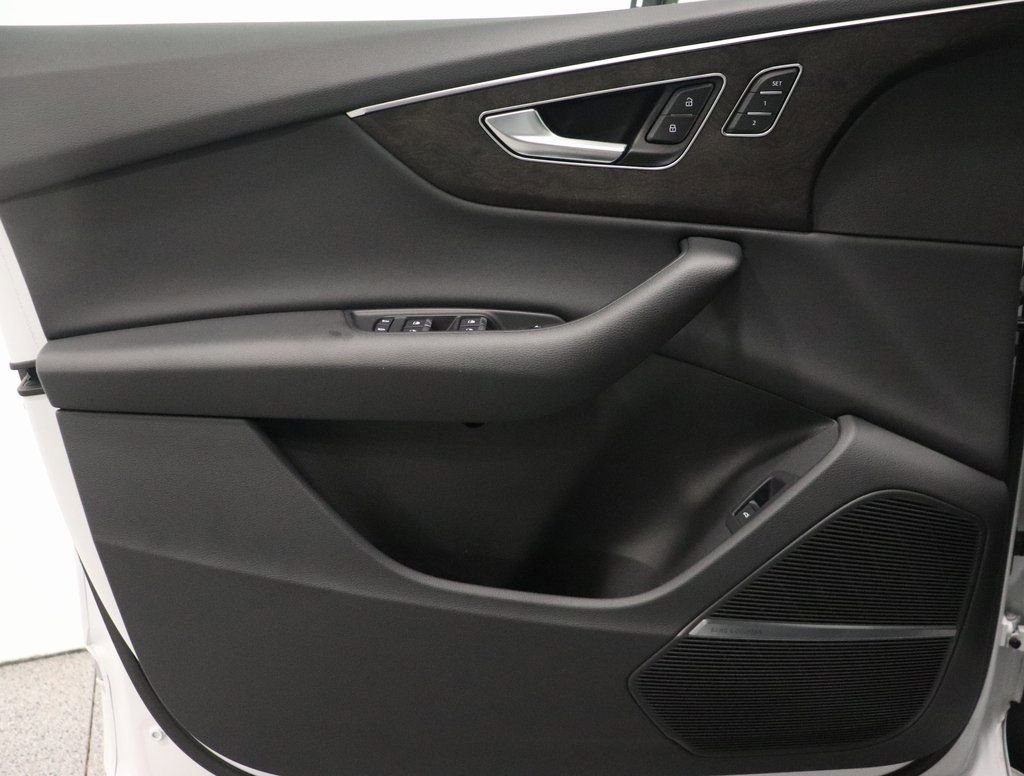 Used 2022 Audi Q7 3.0T Premium Plus w/ Premium Plus Package image 12