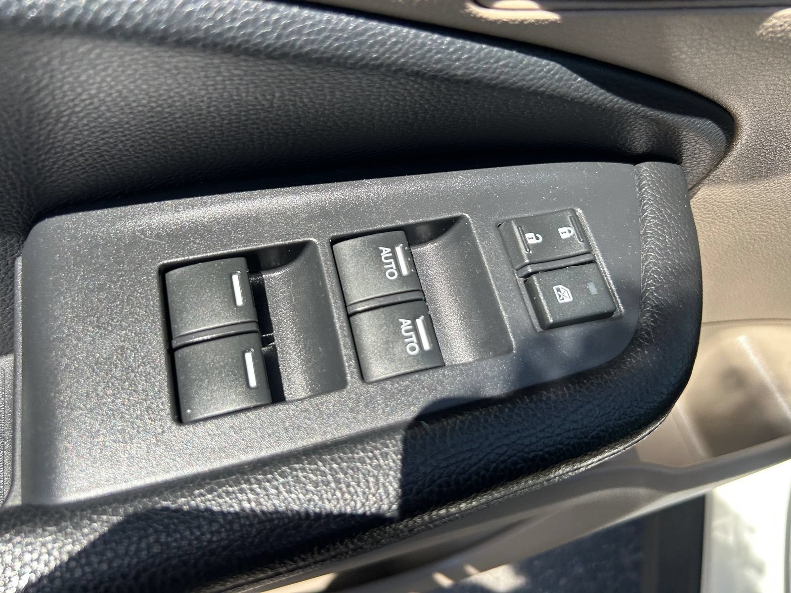 Used 2017 Honda Ridgeline RTL-T image 22