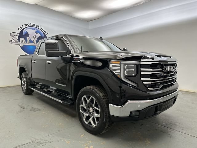 Used 2024 GMC Sierra 1500 SLT w/ SLT Premium Package AWD/4WD image 11