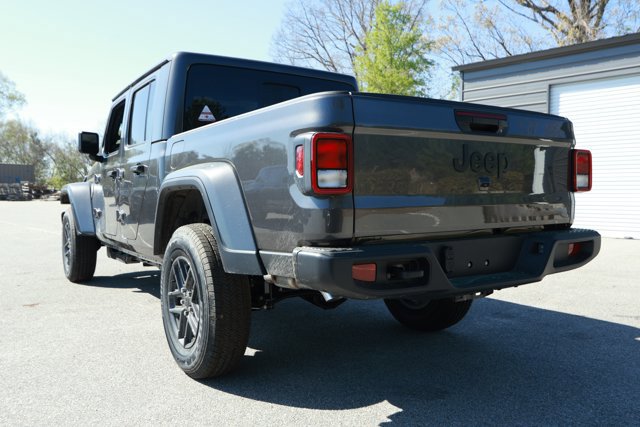 New 2026 Jeep Gladiator Sport image 9