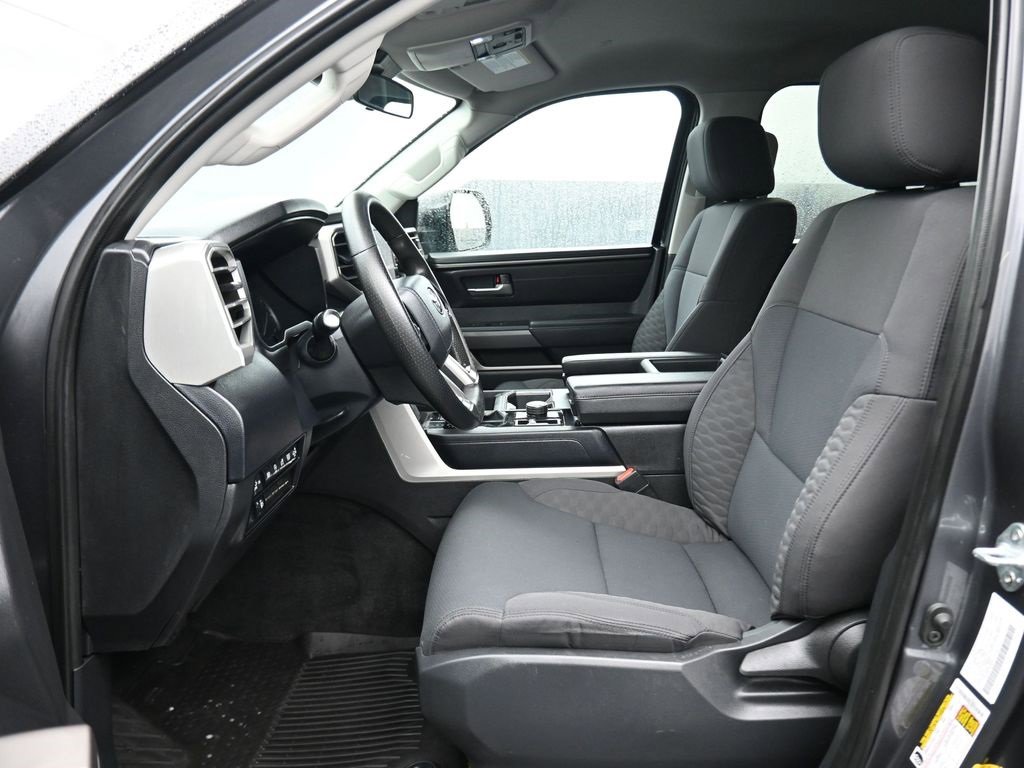 Used 2022 Toyota Tundra SR5 w/ SR5 Convenience Package image 11