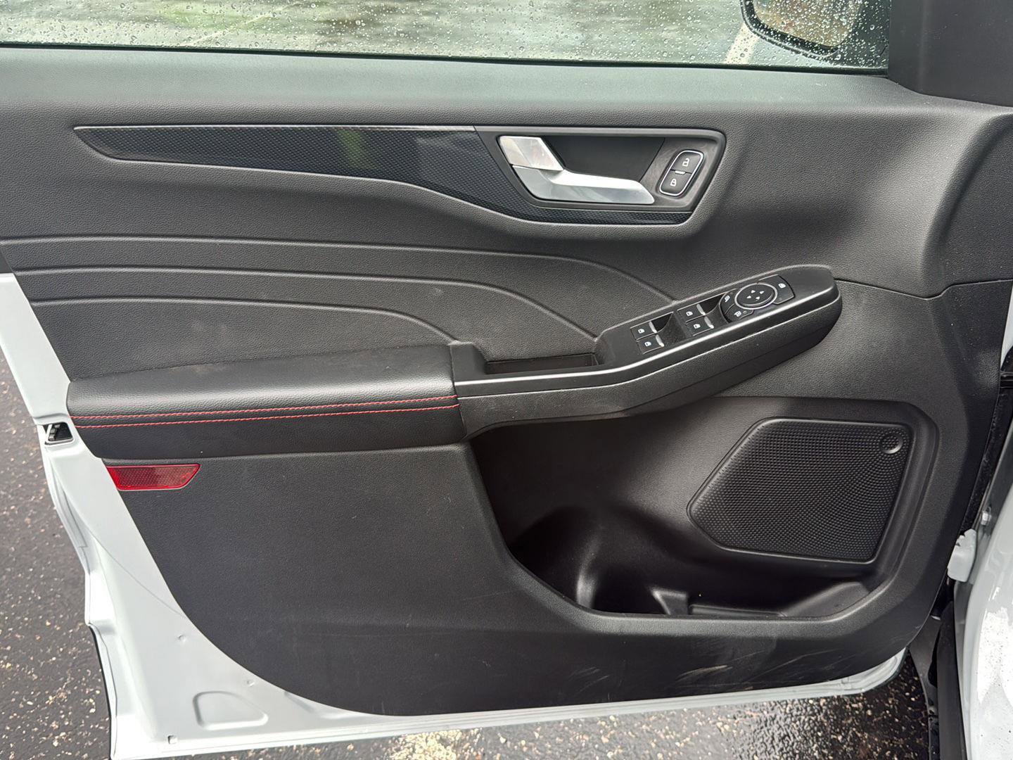 Used 2025 Ford Escape ST-Line Select image 14