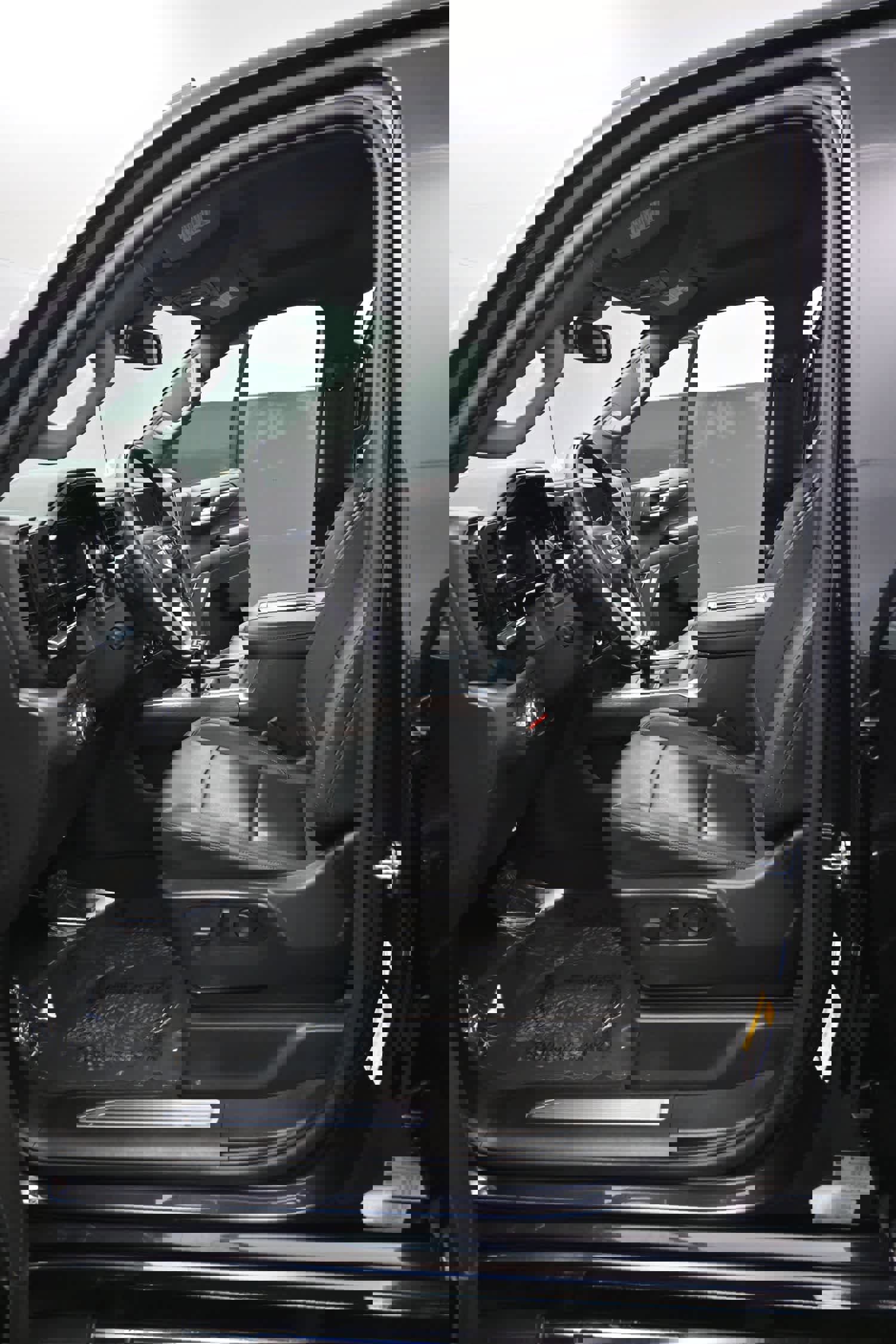 Used 2022 GMC Sierra 1500 SLT w/ SLT Convenience Package image 17