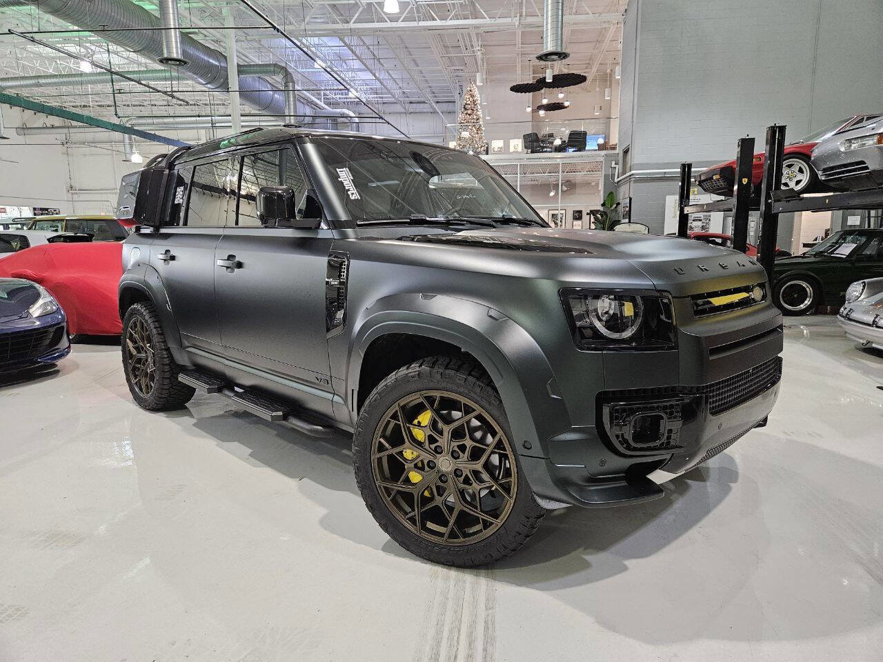 Used 2025 Land Rover Defender 110 V8 image 37