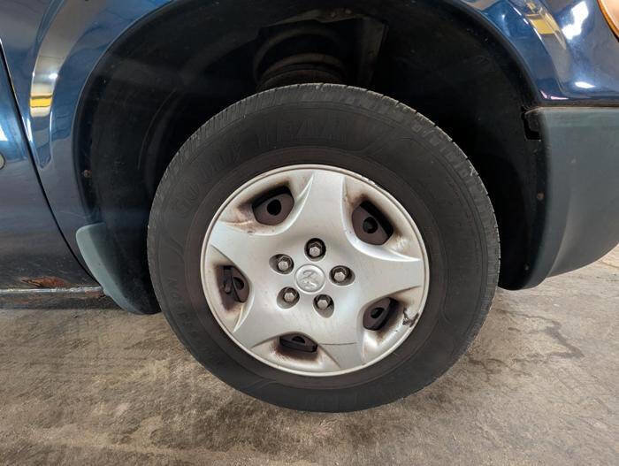 Used 2002 Dodge Caravan SE FWD image 19