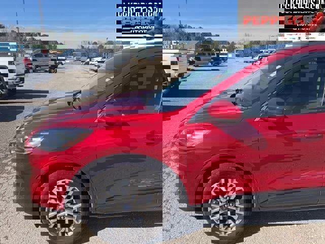 Used 2022 Ford Escape SEL w/ Technology Package image 2