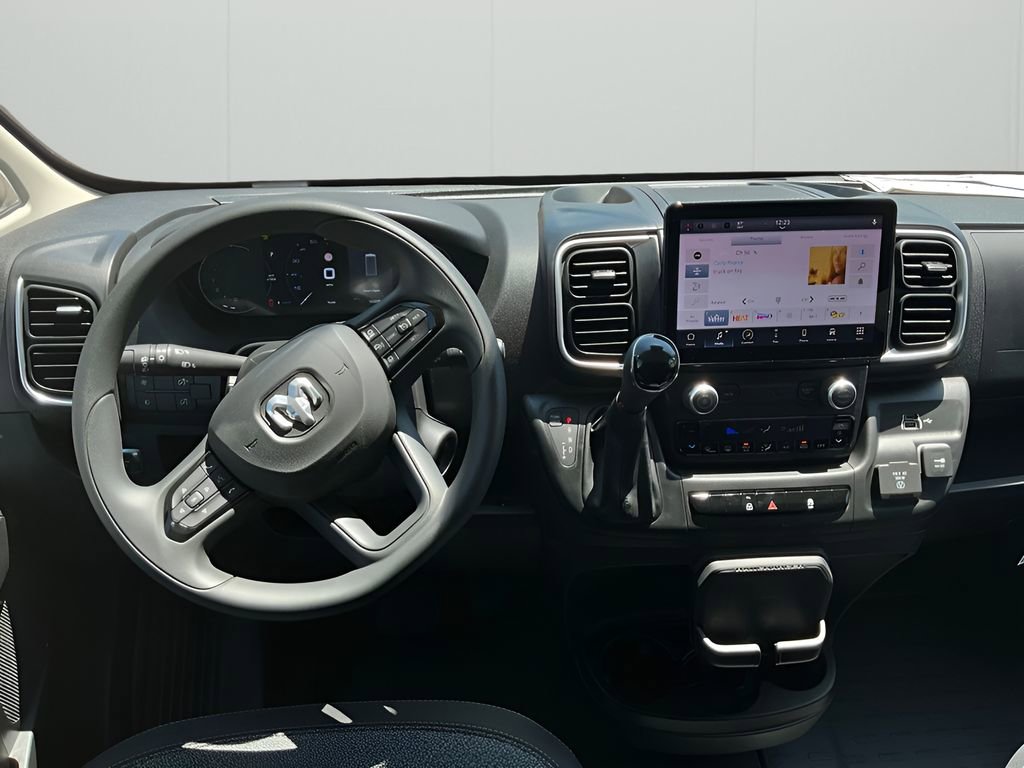 New 2025 RAM ProMaster 1500 w/ Quick Order Package 22G SLT image 10