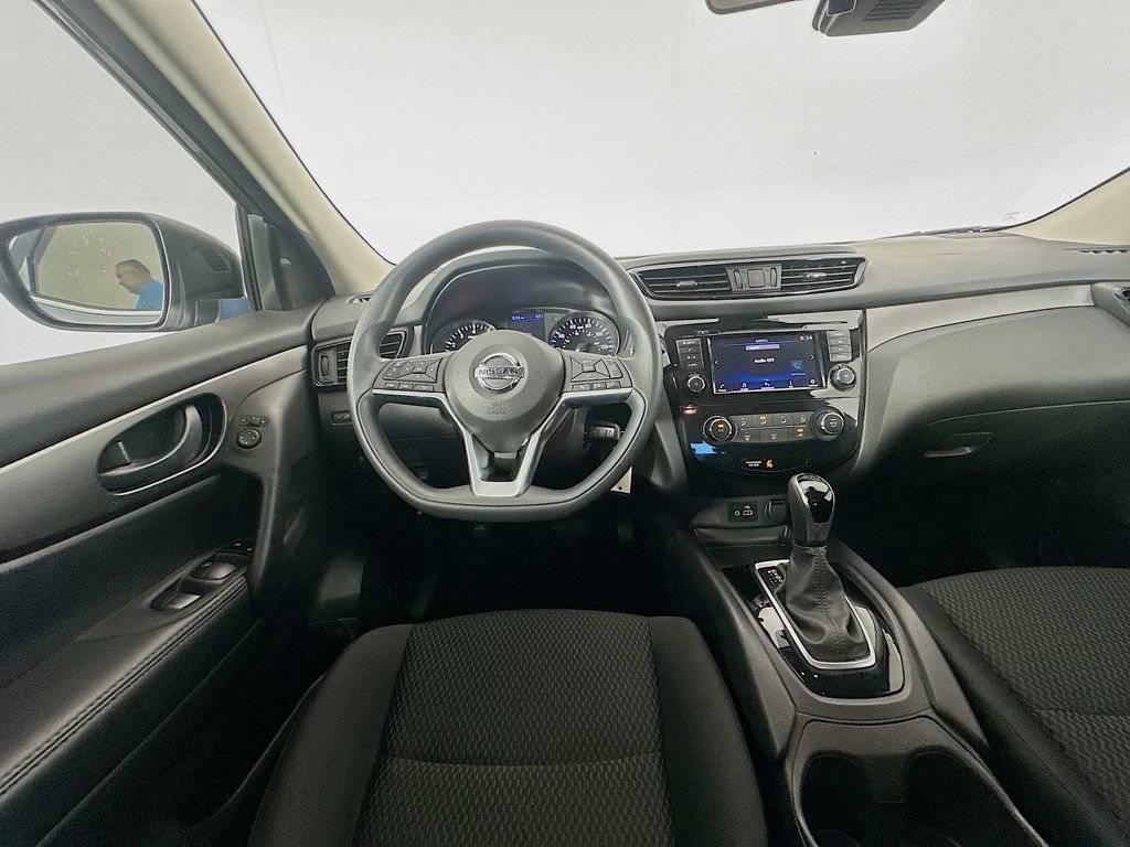 Used 2020 Nissan Rogue Sport S FWD image 17