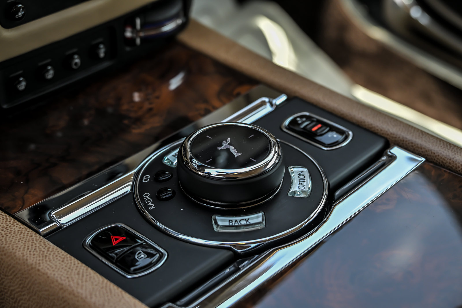 Used 2016 Rolls-Royce Wraith RWD image 40
