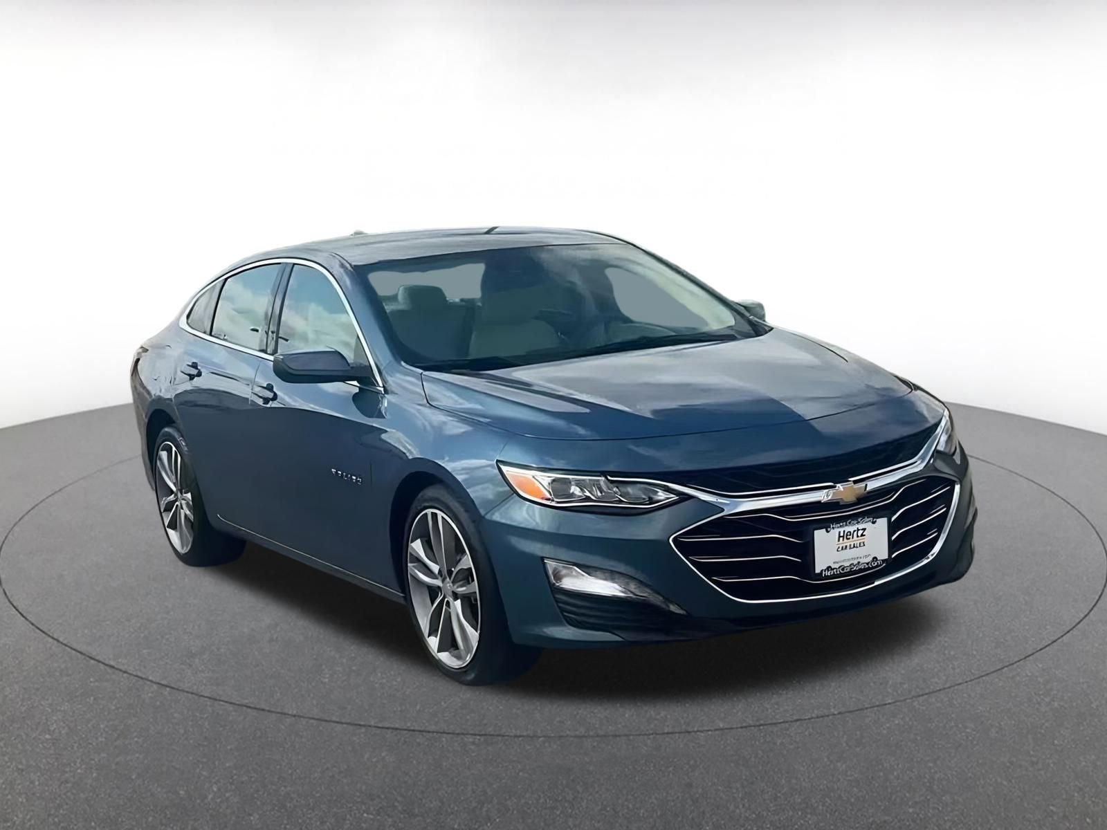 Used 2024 Chevrolet Malibu LT image 3