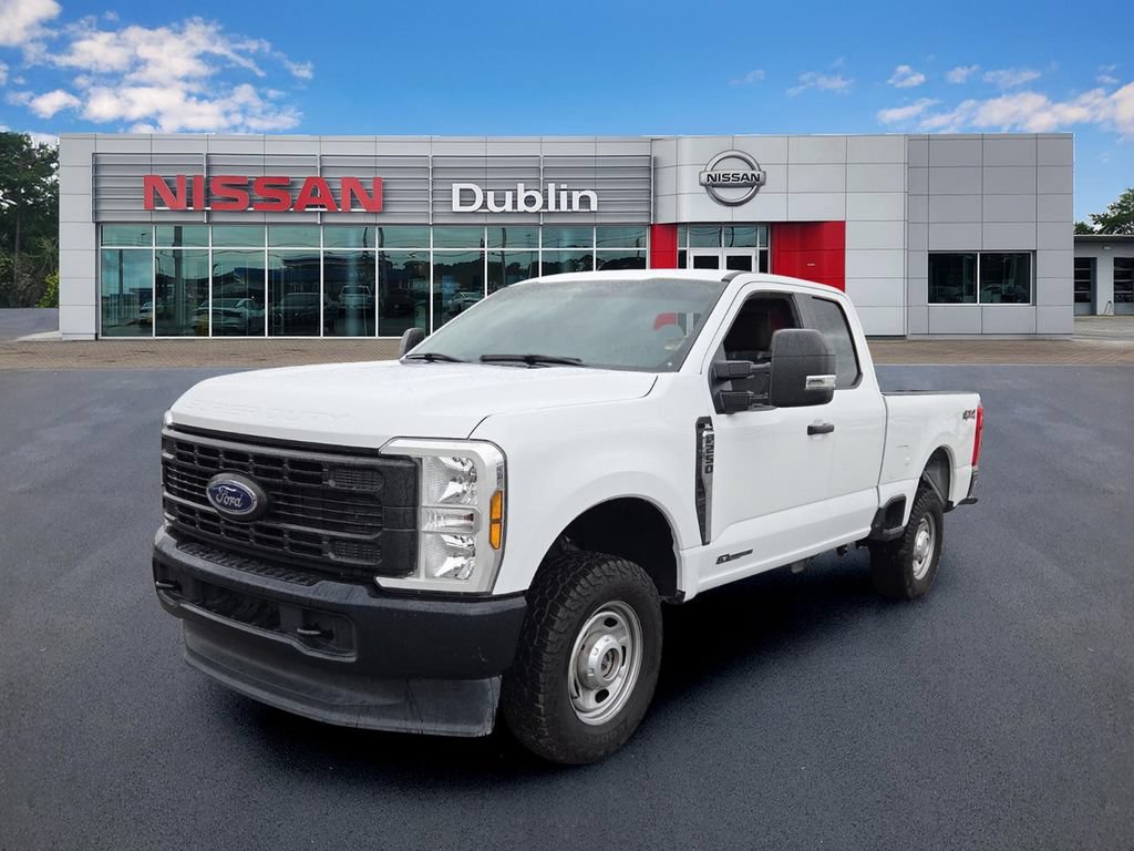 Used 2024 Ford F250 XL AWD/4WD image 1