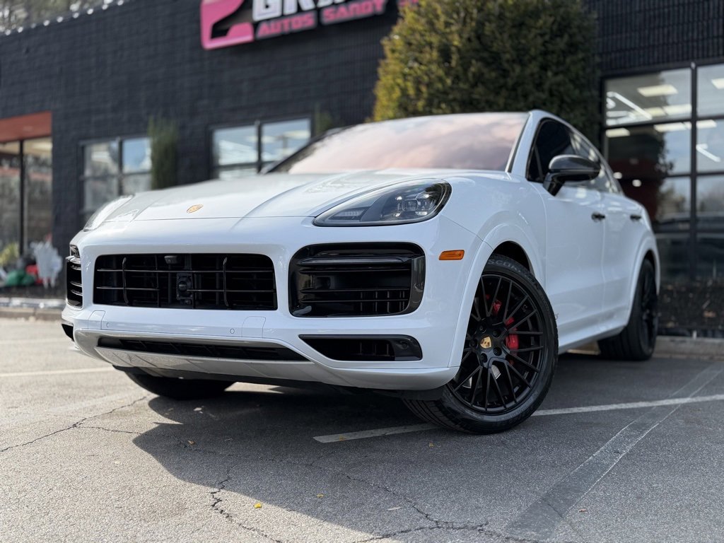 Used 2023 Porsche Cayenne GTS image 2