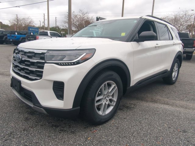 New 2026 Ford Explorer Active RWD image 9