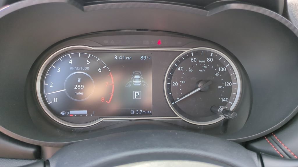 New 2025 Nissan Versa SR w/ Trunk Package image 15