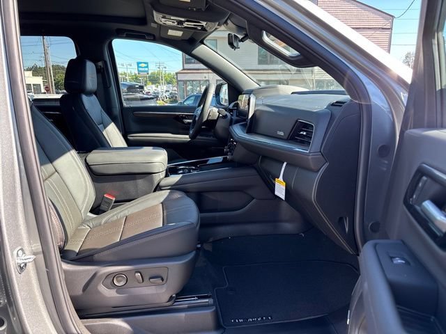 New 2026 Chevrolet Suburban High Country w/ Sun And Tow Package AWD/4WD image 10
