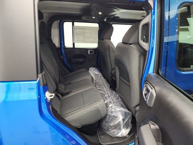 New 2024 Jeep Gladiator Willys image 29