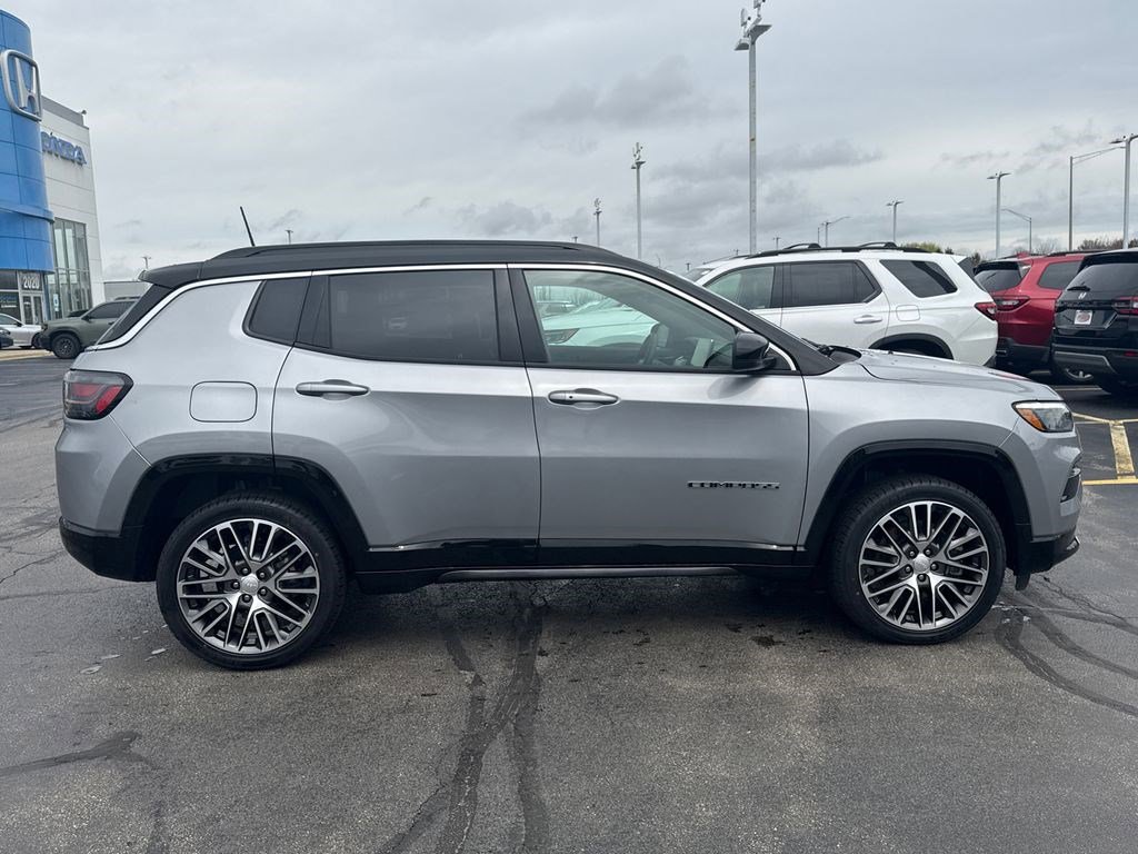 Used 2023 Jeep Compass Limited w/ Elite Group image 12