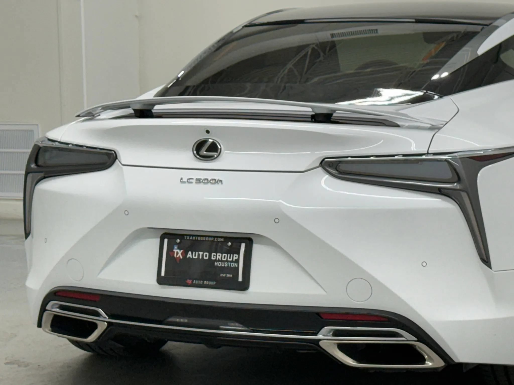 Used 2023 Lexus LC 500h w/ Dynamic Handling Package RWD image 79